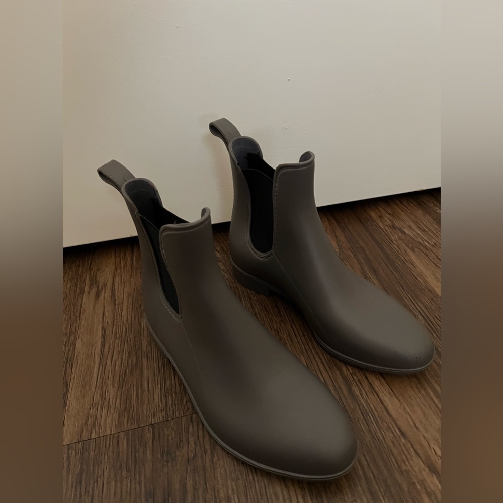 CAPELLI of NEW YORK Gray Rain Boots